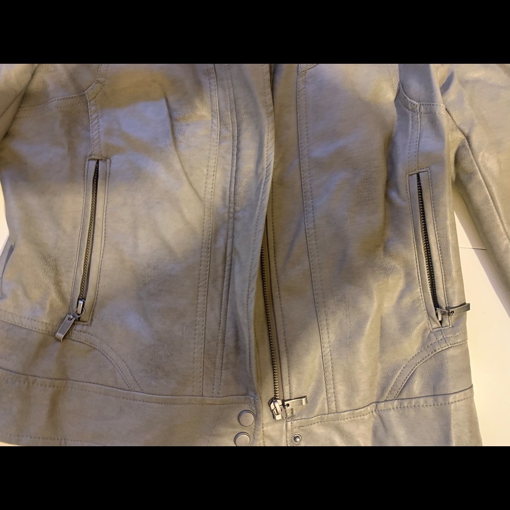 Jacket - Picture 3 of 3